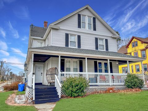 23 Knighton Street Manchester CT 06040