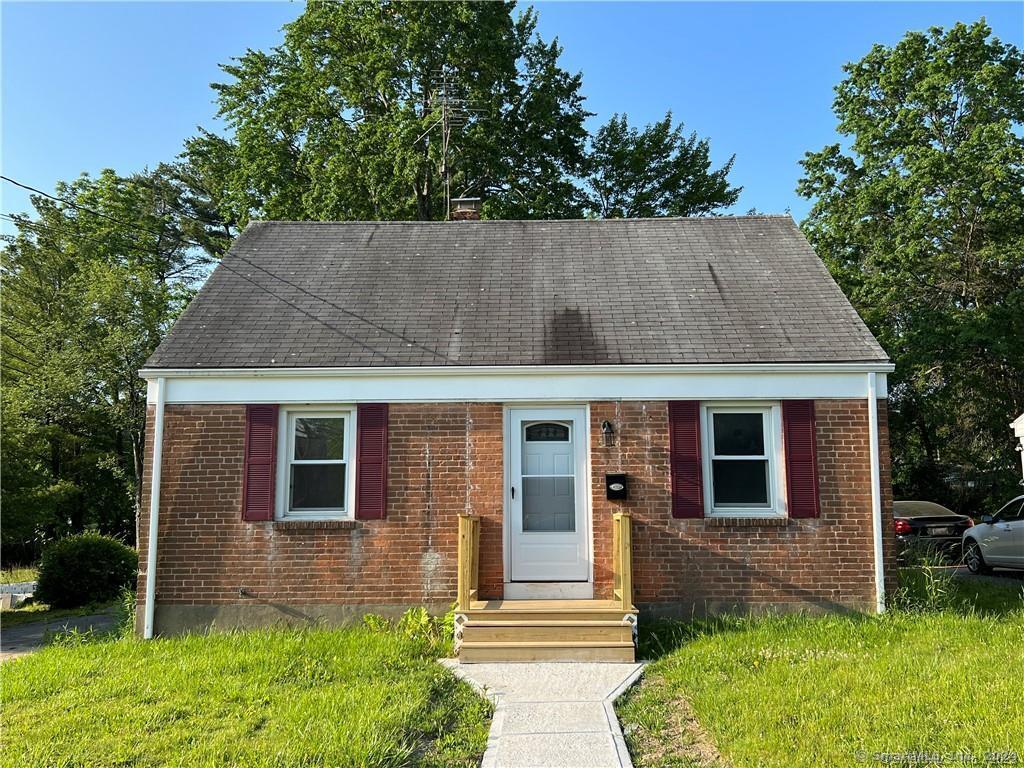 255 Princeton Street, Hartford, Connecticut - 3 Bedrooms  
1 Bathrooms  
5 Rooms - 