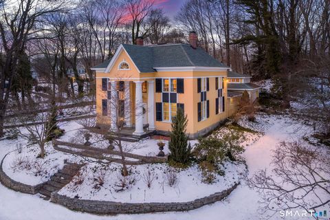 Photo of 30 Meeting House Lane, Madison, CT 06443 (MLS # 24152535)