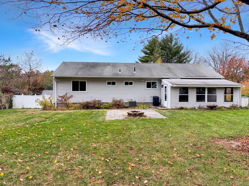 Photo of 112 Laurel Terrace, Cheshire, CT 06410 (MLS # 24138378)