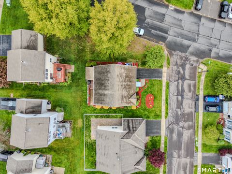 Tiny photo for 7 Heather Lane #7, Suffield, CT 06078 (MLS # 24175433)
