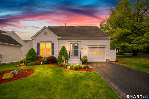 Tiny photo for 7 Heather Lane #7, Suffield, CT 06078 (MLS # 24175433)