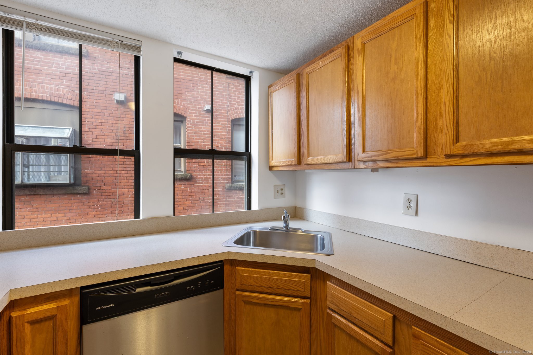 20 Essex Street #4D, Hartford, Connecticut image 15