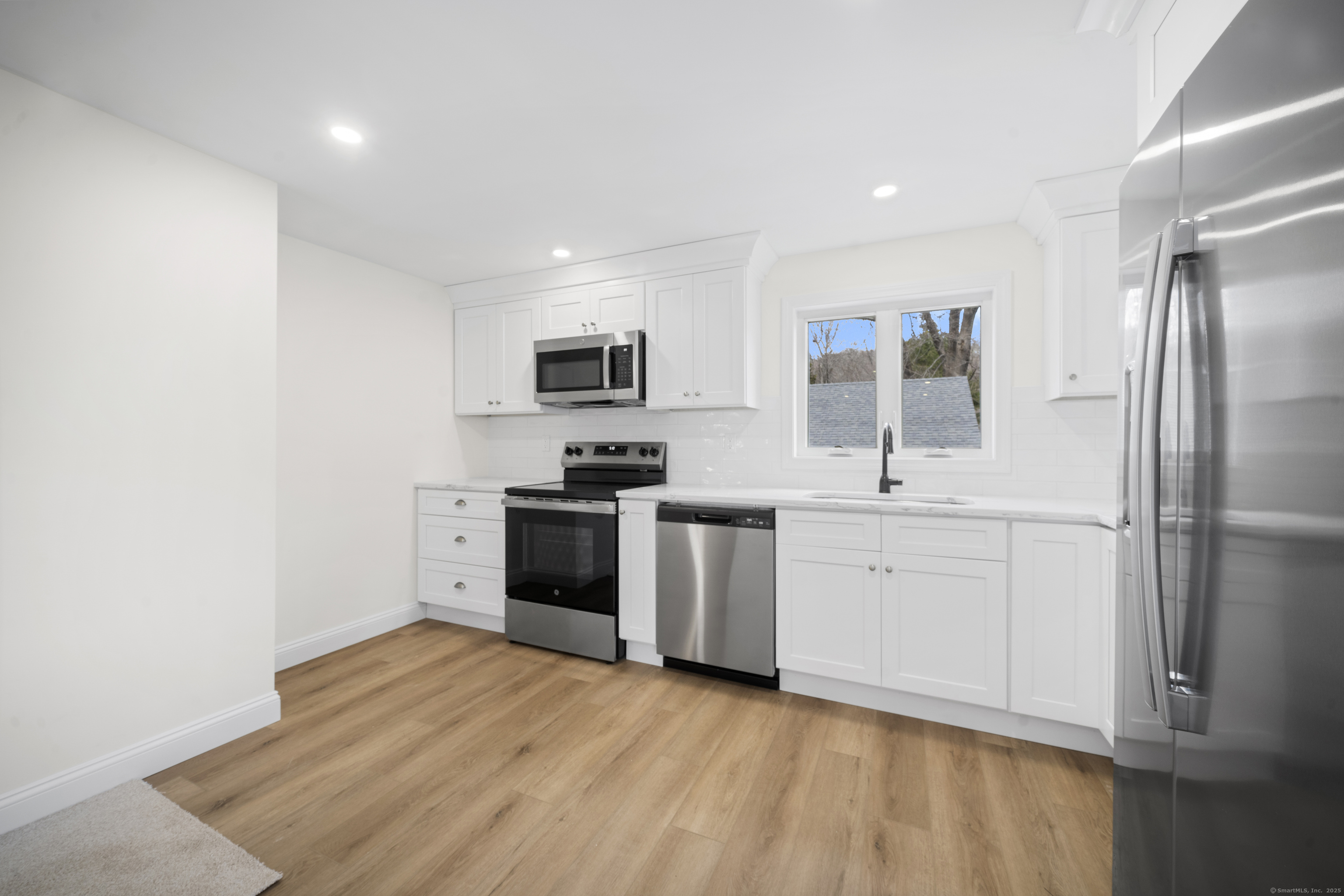 45 Old Colchester Road, Waterford, Connecticut image 3