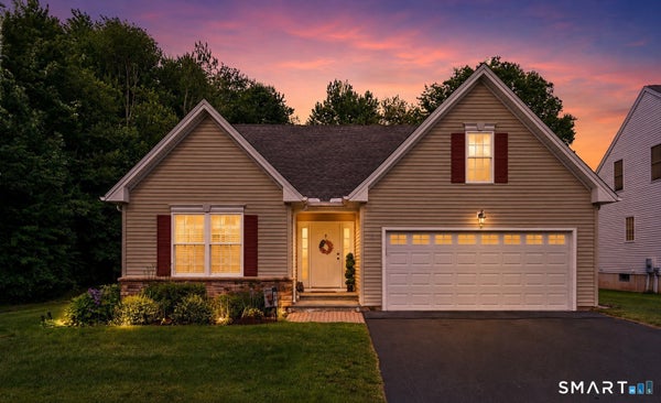 26 MYSTIQUE LN # 26, CROMWELL, CT 06416 - Image b9e40e95e35145164e93587e2ee2da2f/3267439793