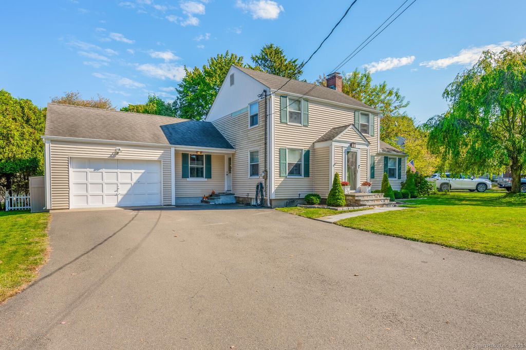 Photo of 74 Westford Drive, Fairfield, CT 06890 (MLS # 24132909)