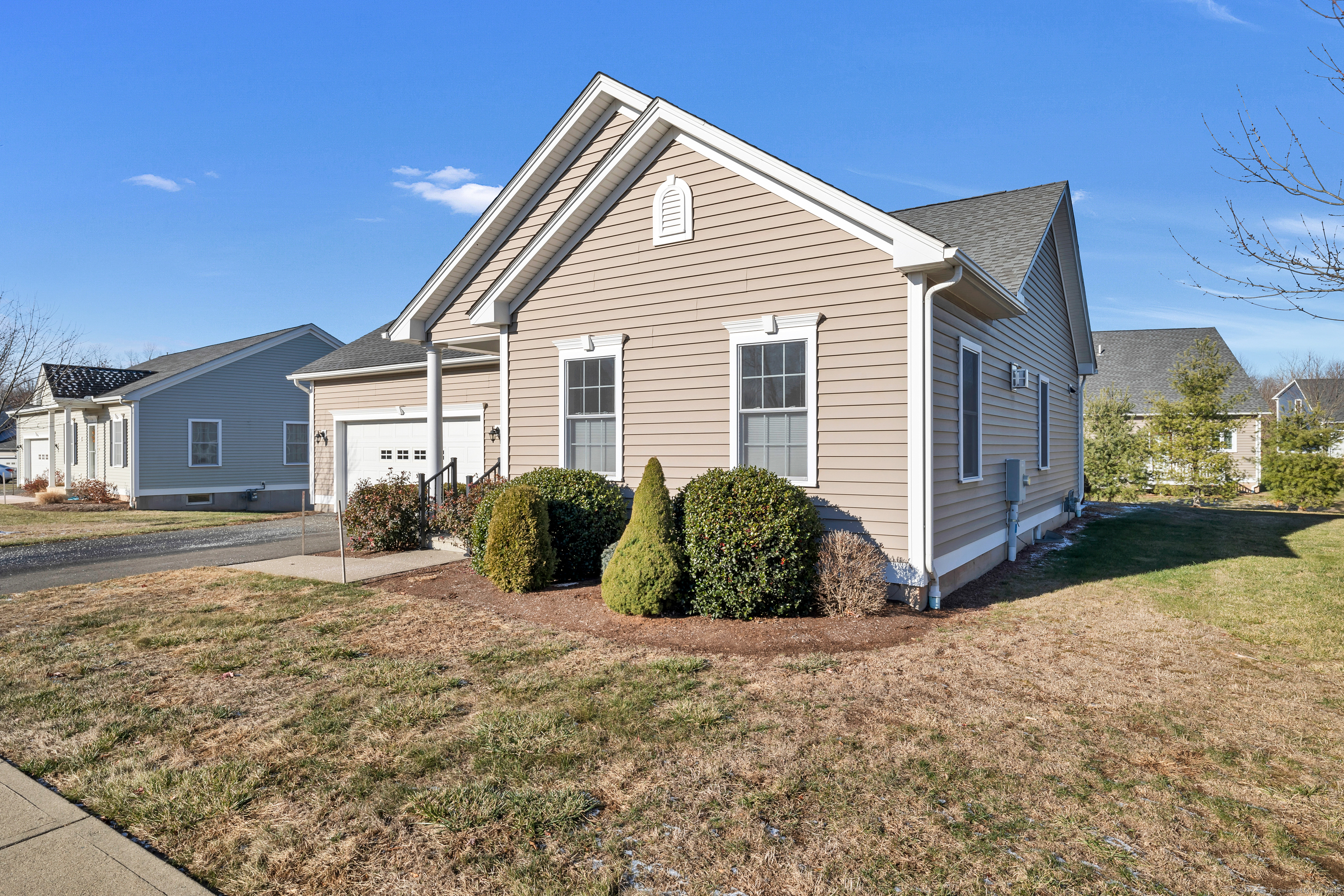 64 Chapman Chase #64, Windsor Locks, Connecticut image 3