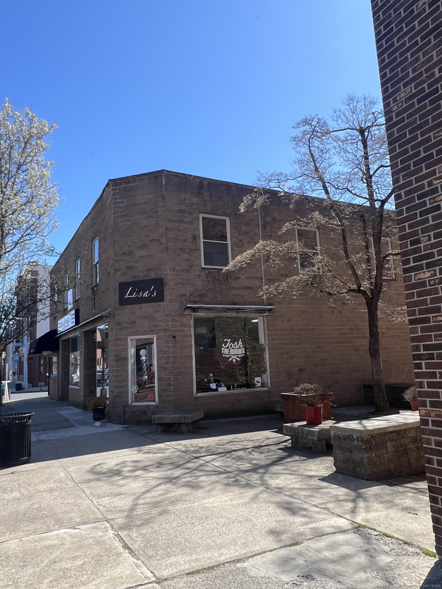 174 Main Street 6