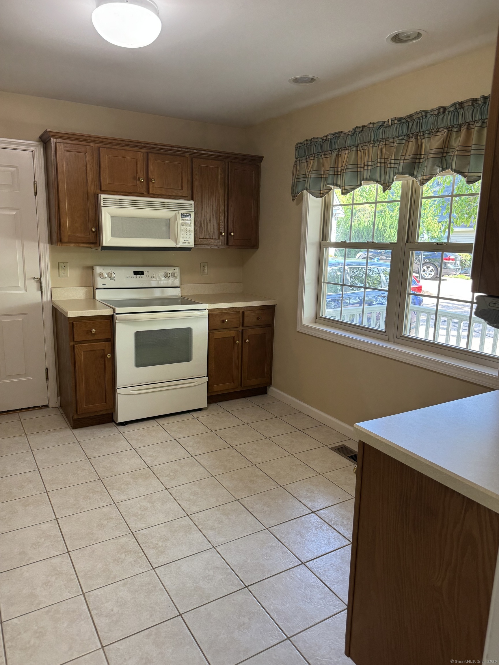 4 Amberly Lane #4, East Lyme, Connecticut image 5