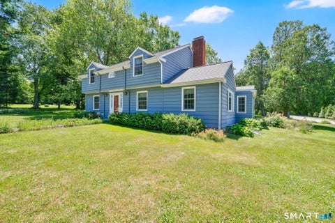 Photo of 39 Boggs Hill Road, Newtown, CT 06470 (MLS # 24178529)