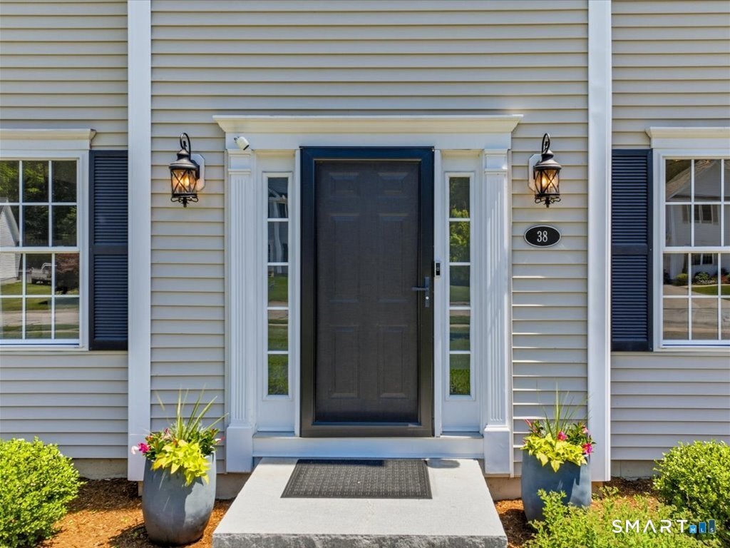38 Tarragon Drive