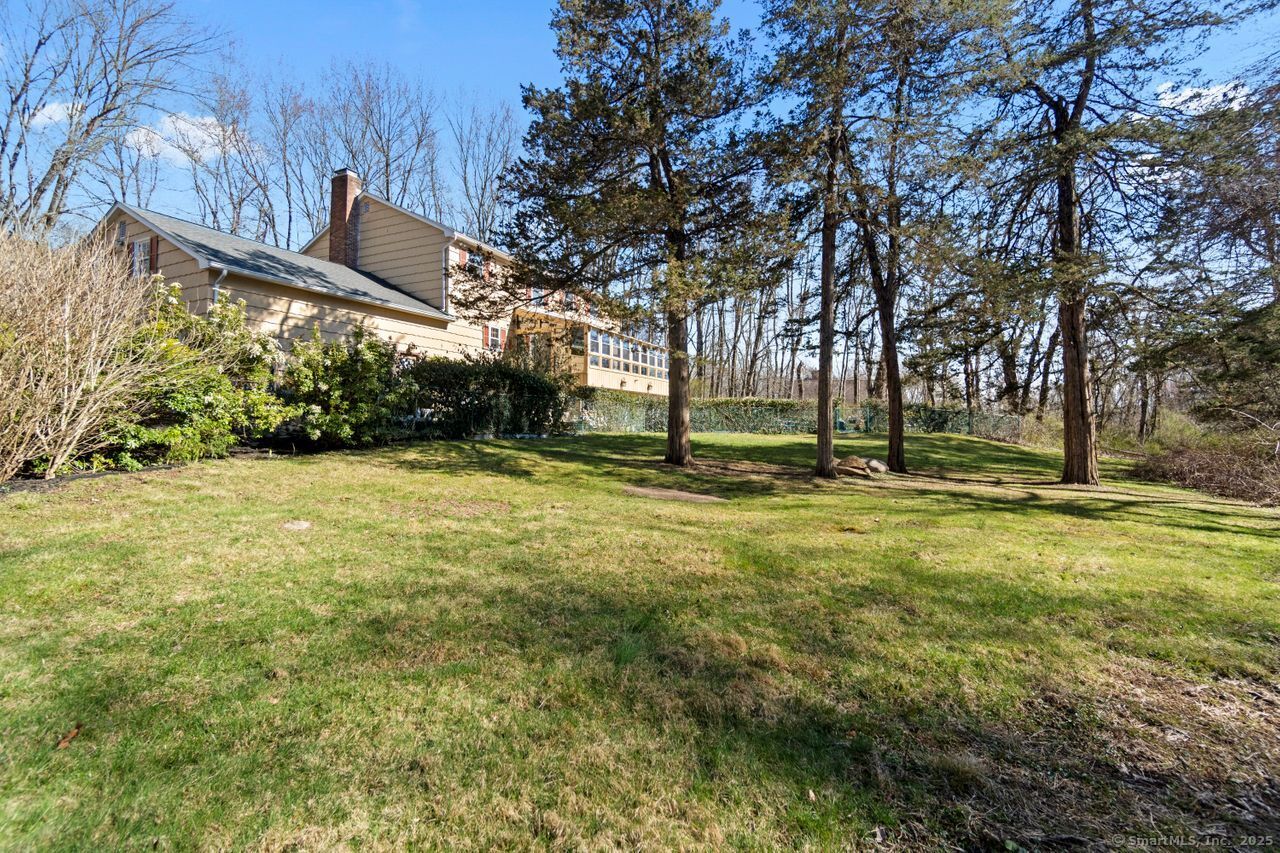 32 Forest Glen Drive, Woodbridge, Connecticut image 36