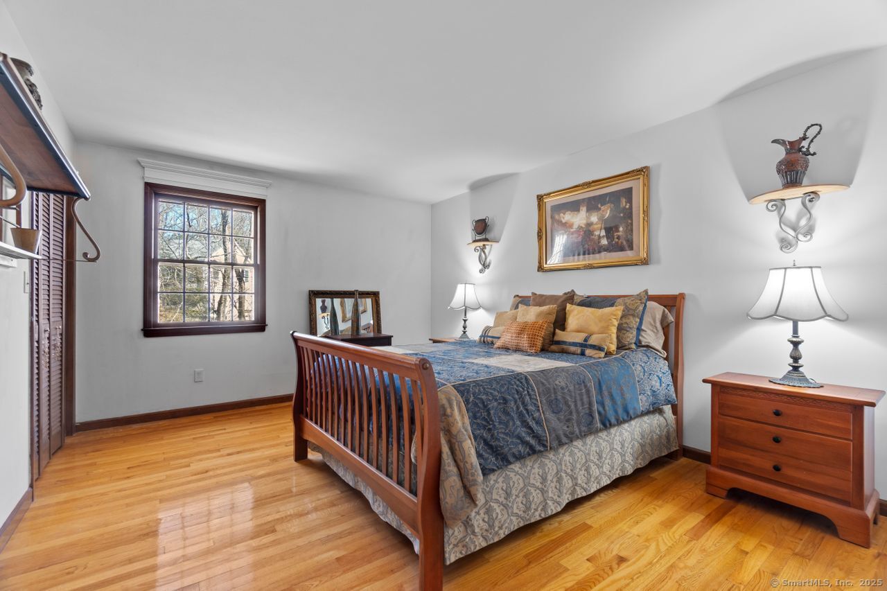 32 Forest Glen Drive, Woodbridge, Connecticut image 22