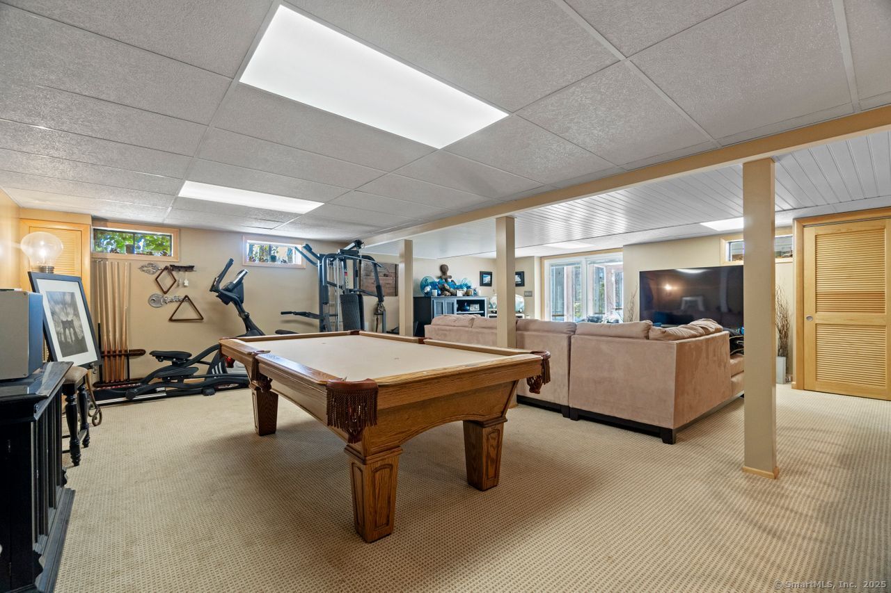 32 Forest Glen Drive, Woodbridge, Connecticut image 27