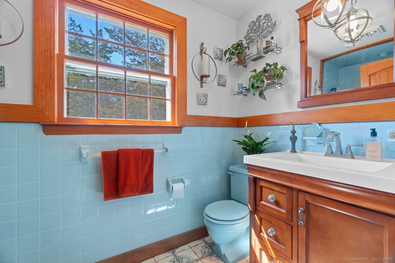 32 Forest Glen Drive, Woodbridge, Connecticut image 19