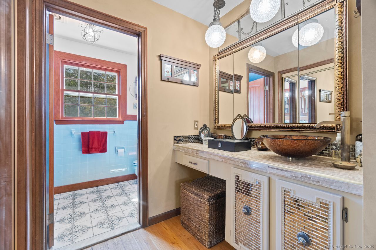 32 Forest Glen Drive, Woodbridge, Connecticut image 18