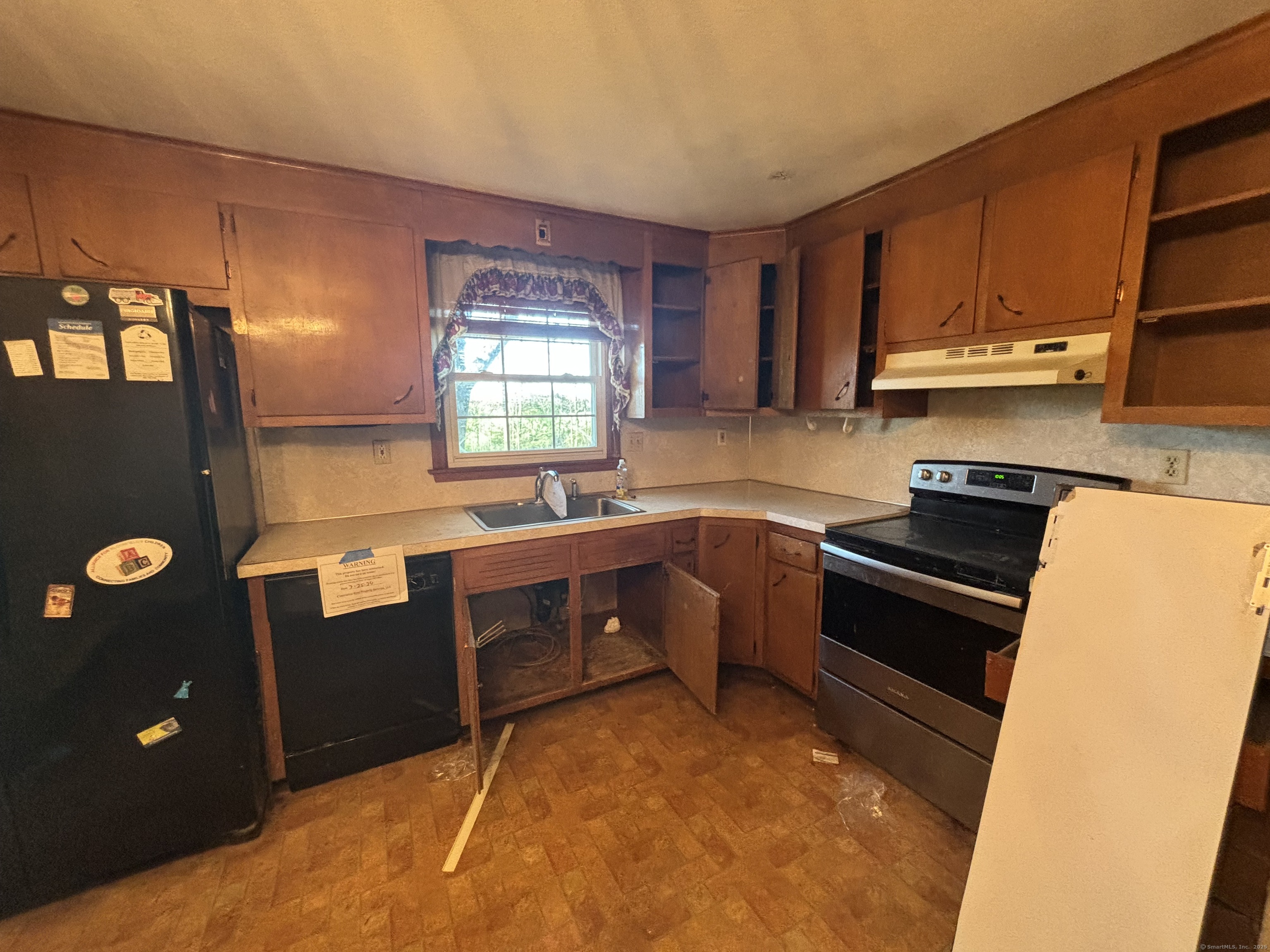 41 Florence Road, Bloomfield, Connecticut image 3