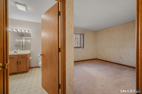 Tiny photo for 97 W Main Street #Apt 24, East Lyme, CT 06357 (MLS # 24144702)