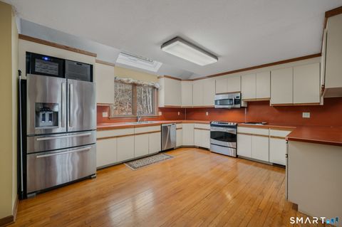 Tiny photo for 97 W Main Street #Apt 24, East Lyme, CT 06357 (MLS # 24144702)