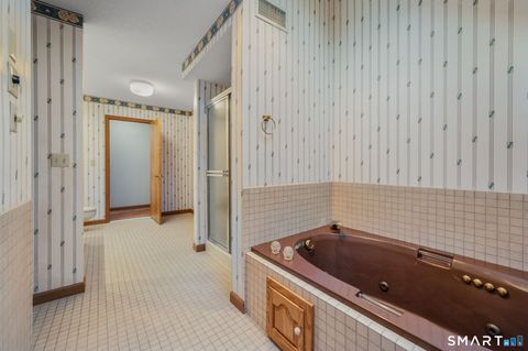 Tiny photo for 97 W Main Street #Apt 24, East Lyme, CT 06357 (MLS # 24144702)