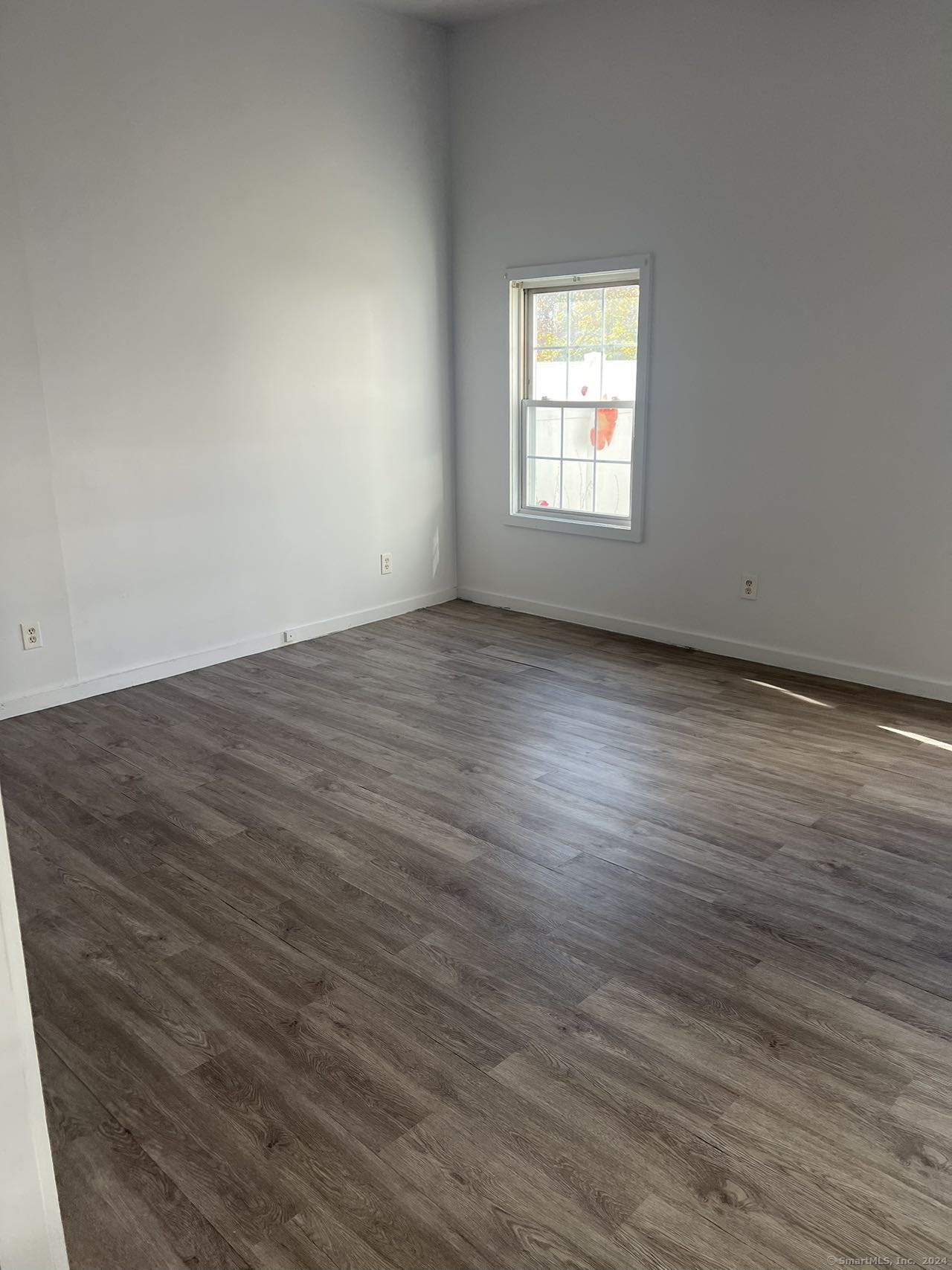 185 N Main Street 183, Ansonia, Connecticut - 3 Bedrooms  
1 Bathrooms  
5 Rooms - 