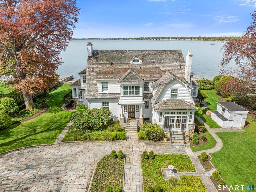 Photo of 215 Ocean Drive W, Stamford, CT 06902 (MLS # 24167132)
