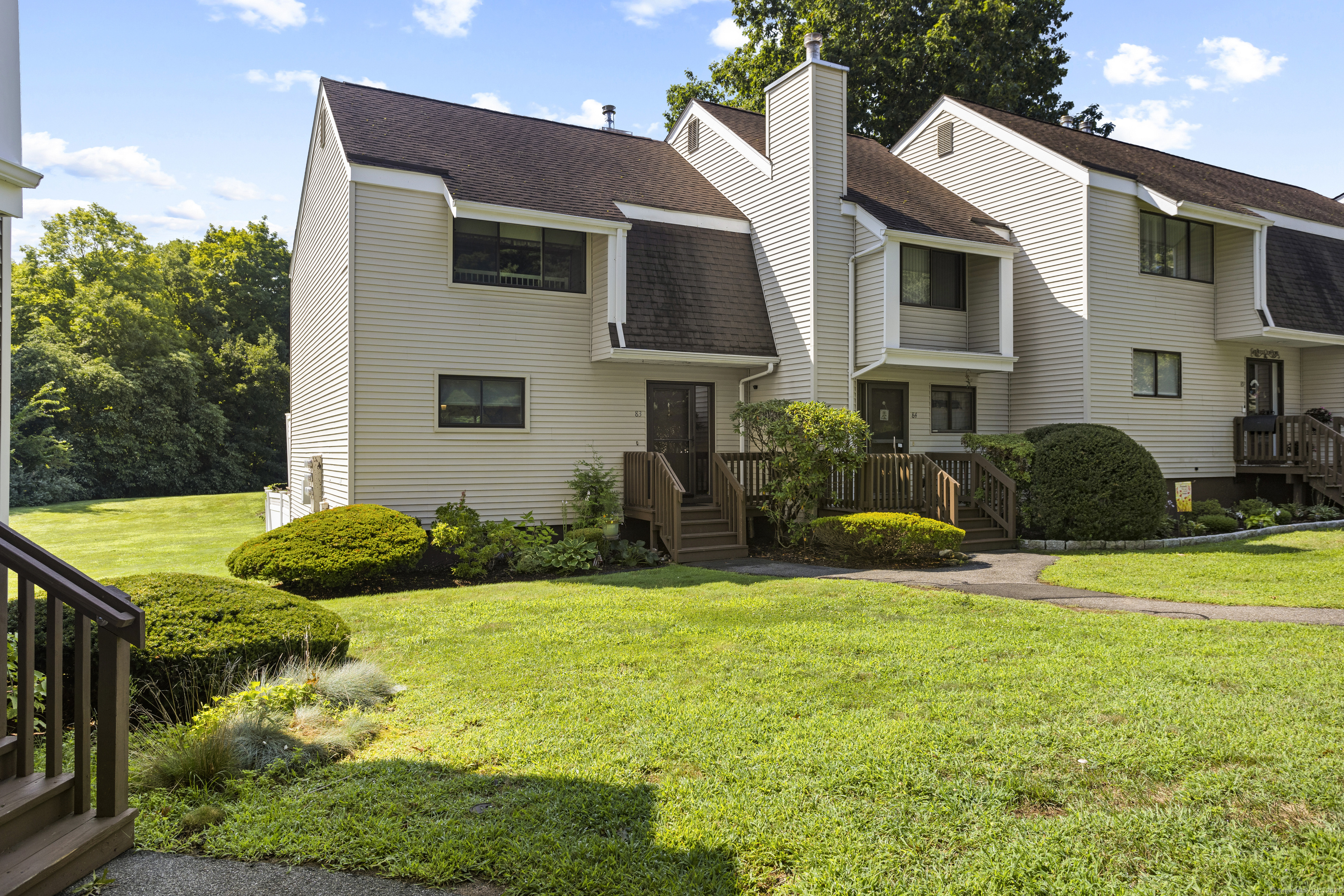 View Wallingford, CT 06492 townhome