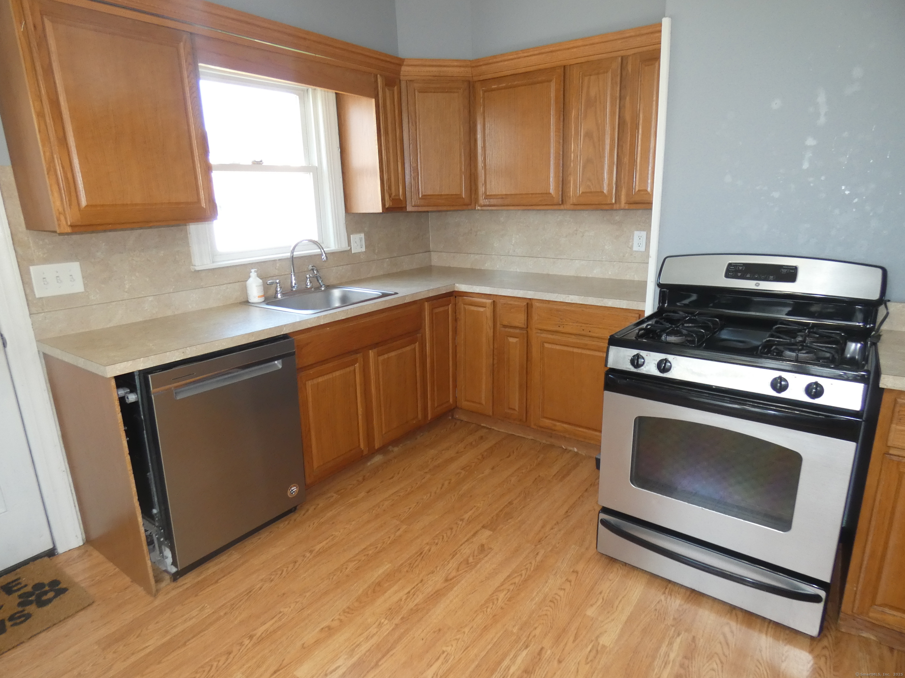 450 Thorme Street, Bridgeport, Connecticut image 12