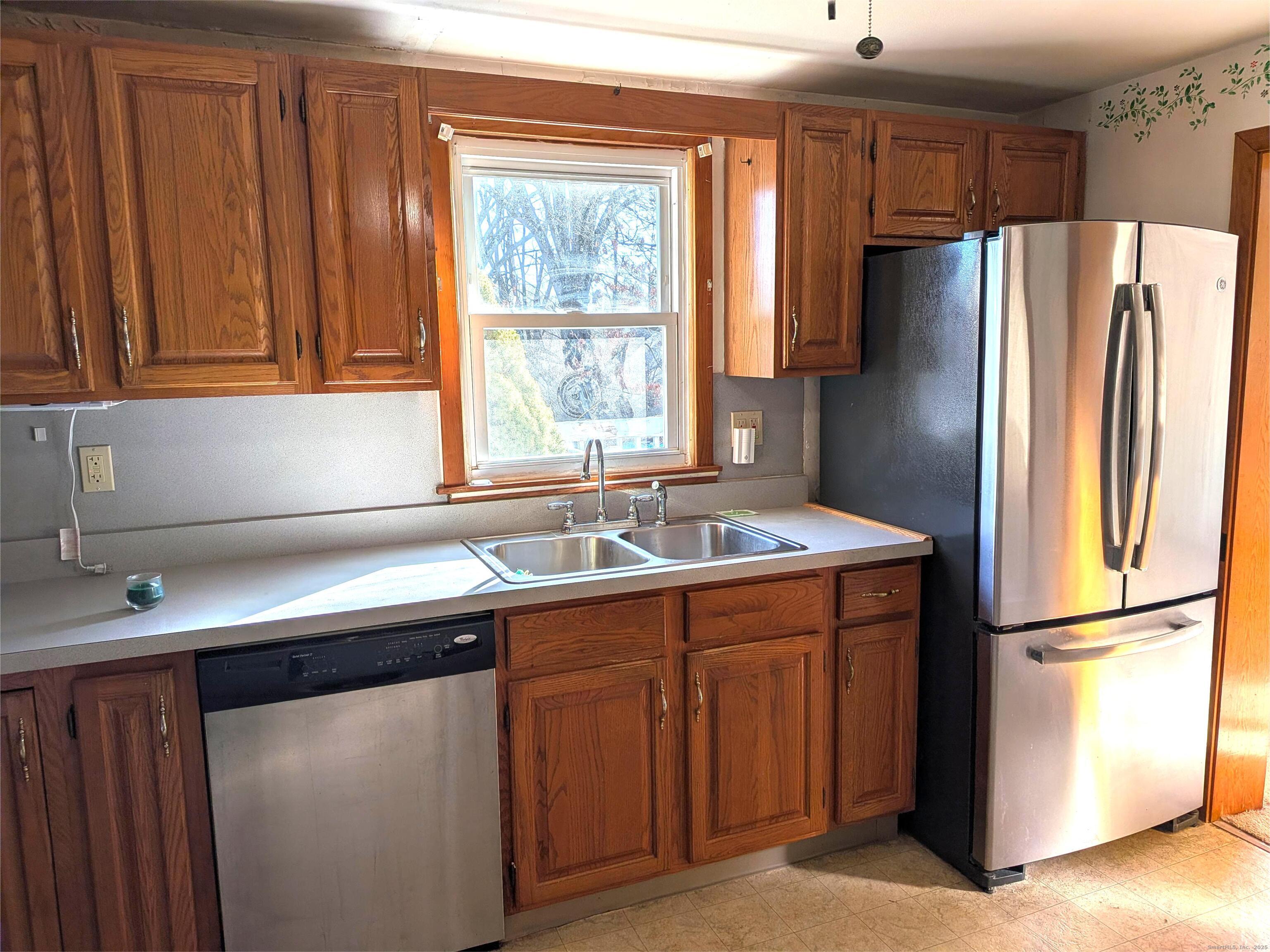 880 Tolland Turnpike