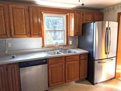 Tiny photo for 880 Tolland Turnpike, Manchester, CT 06042 (MLS # 24143283)