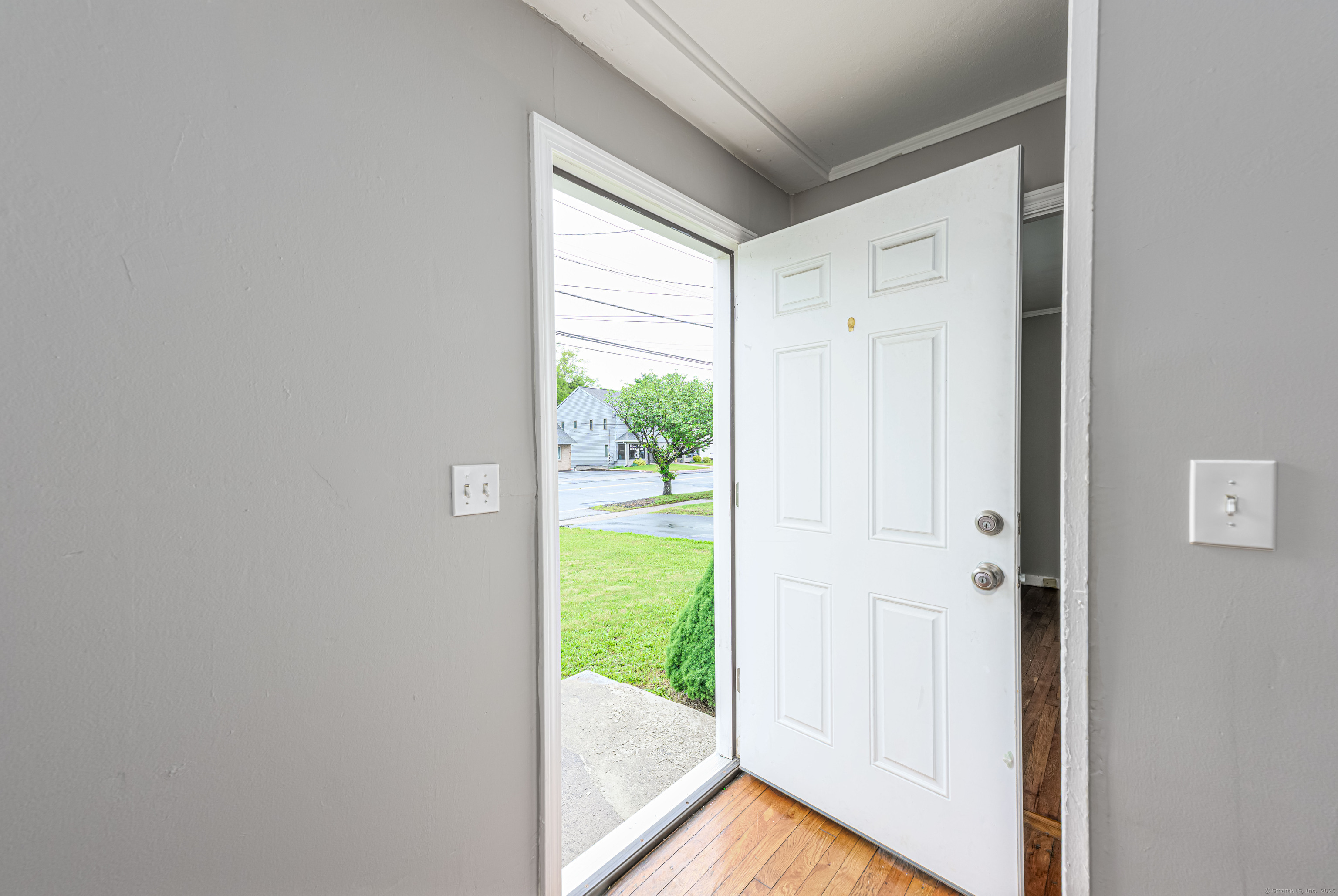 2579 Whitney Avenue, Hamden, Connecticut image 5