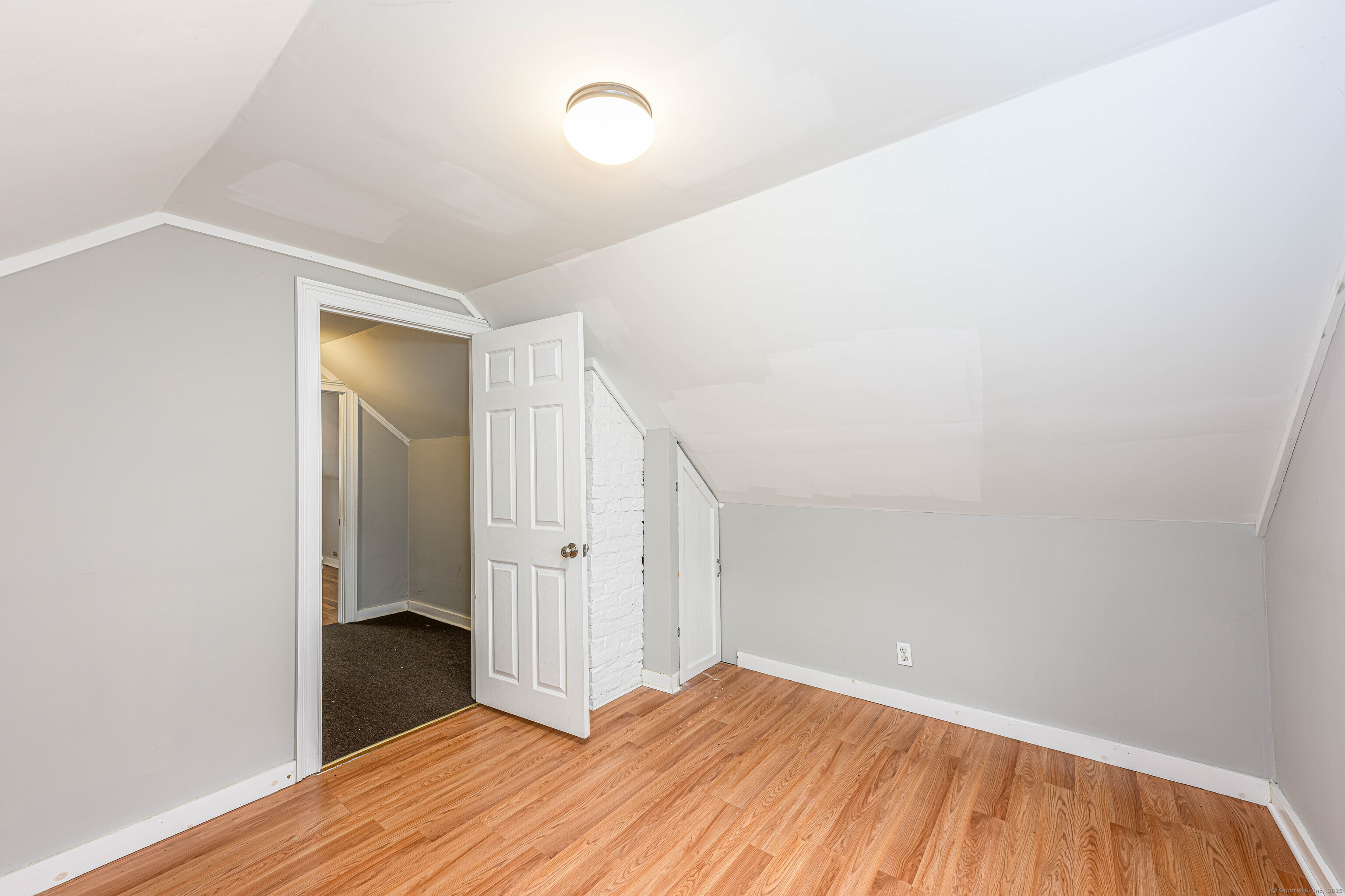 2579 Whitney Avenue, Hamden, Connecticut image 24