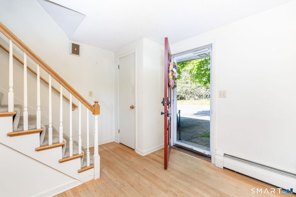 Photo of 146 Victoria Road, New Britain, CT 06052 (MLS # 24175167)
