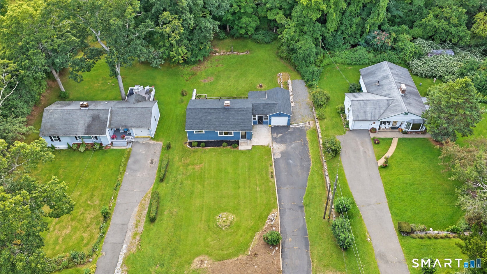149 Lakeside Boulevard East
