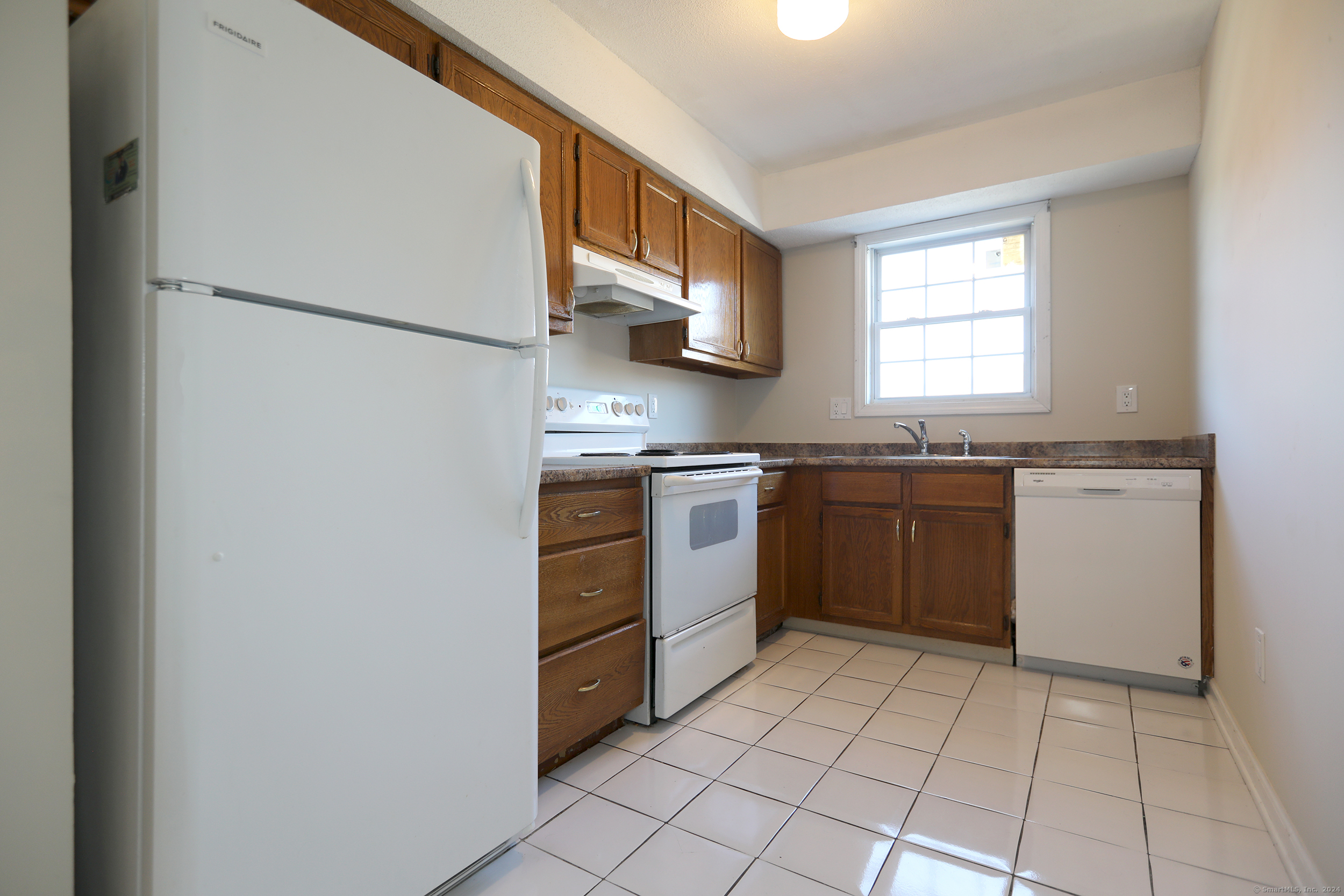 2 Concorde Way #B1, Windsor Locks, Connecticut image 2