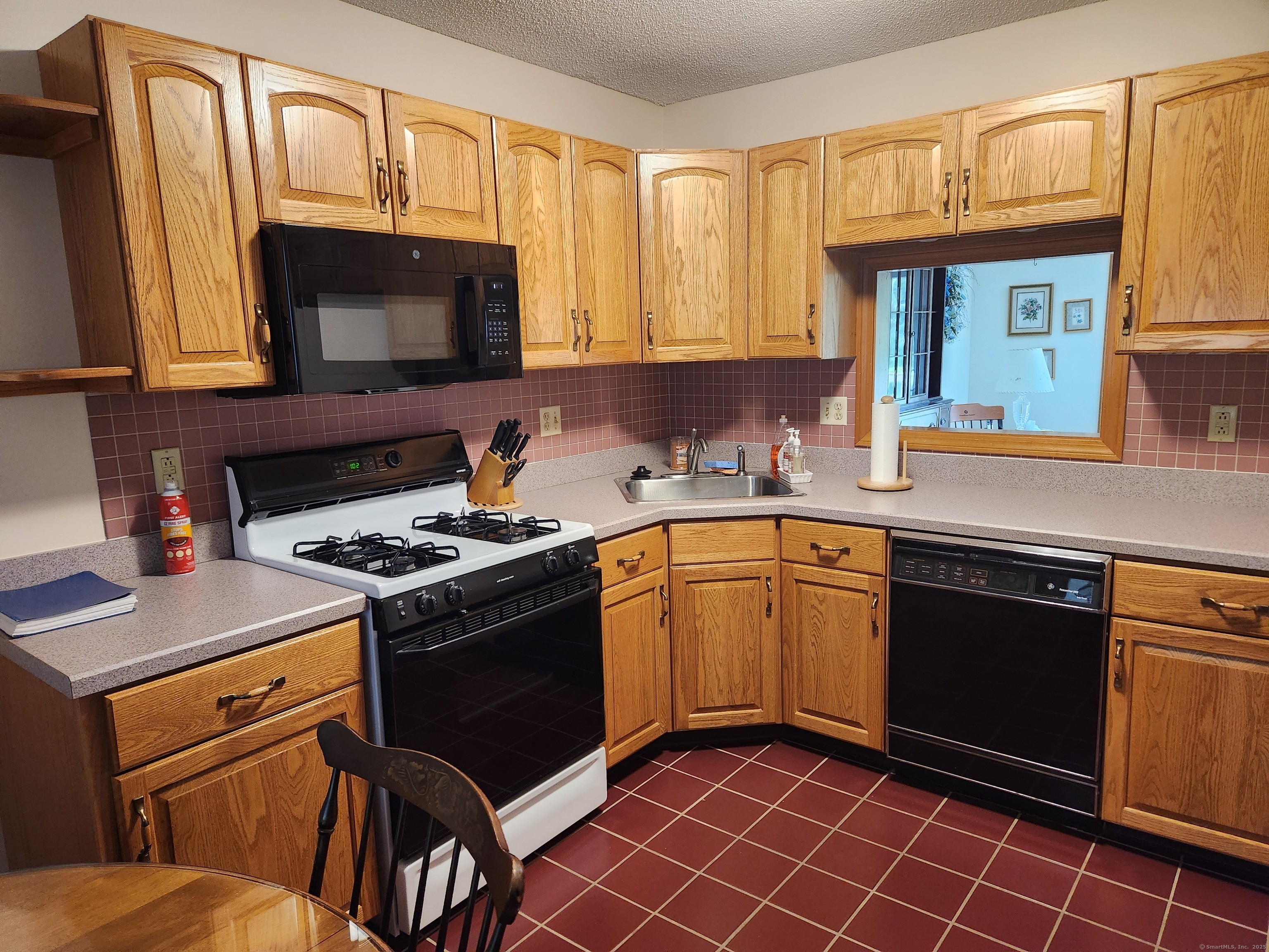 165 Foxboro Drive #165, Newington, Connecticut image 6