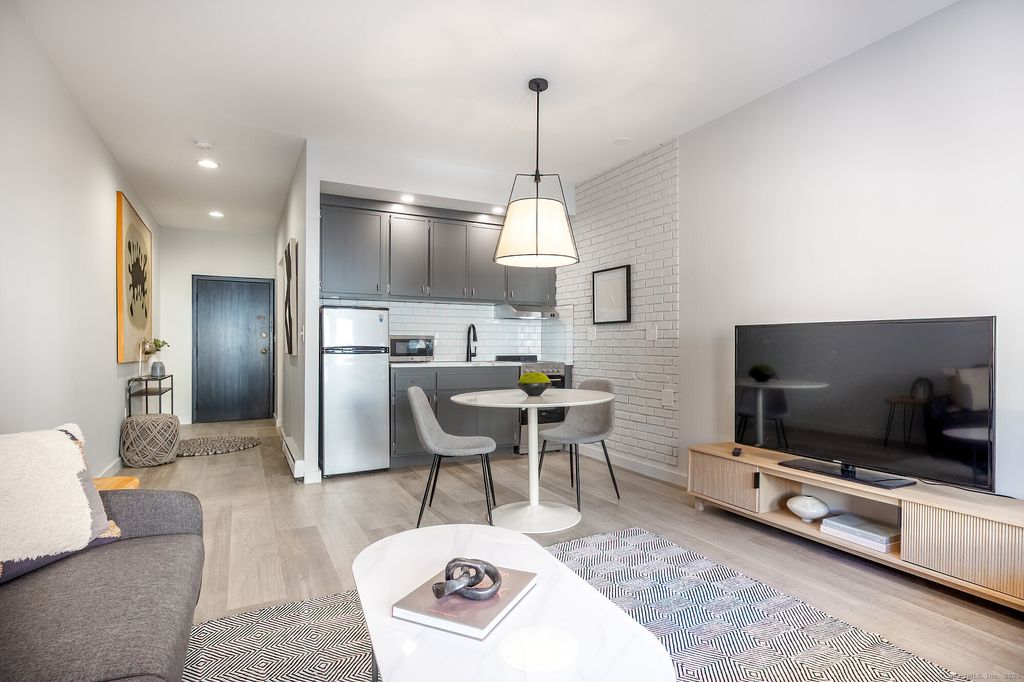 Photo of 94 Washington Street #APT 6, Norwalk, CT 06854 (MLS # 24157100)