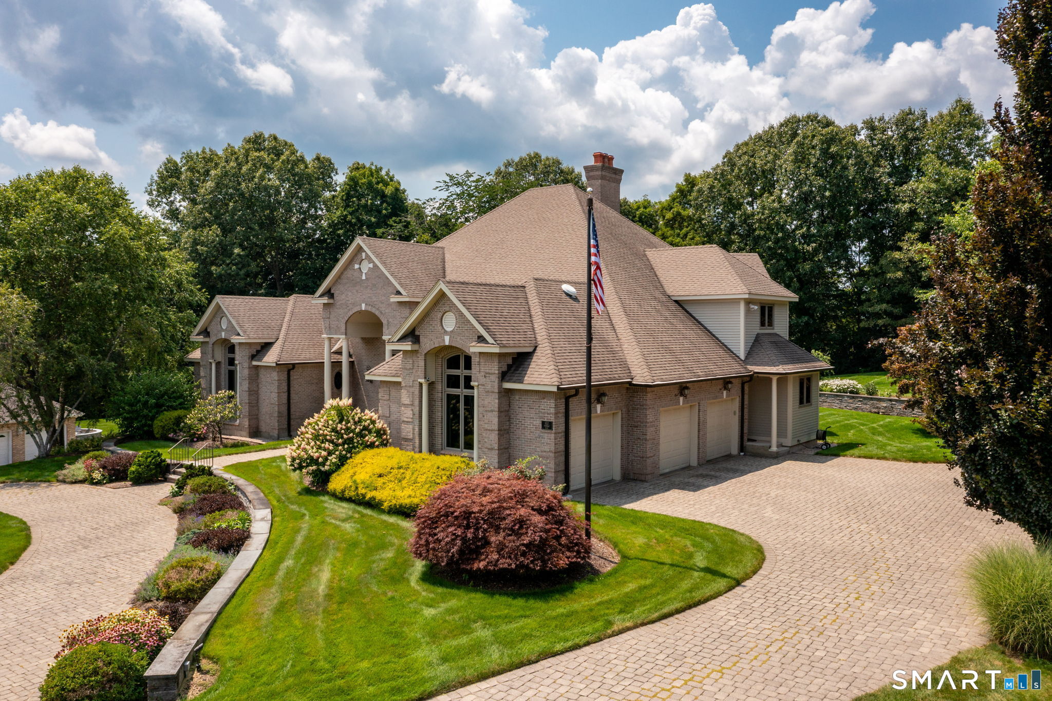 122 Windward Place