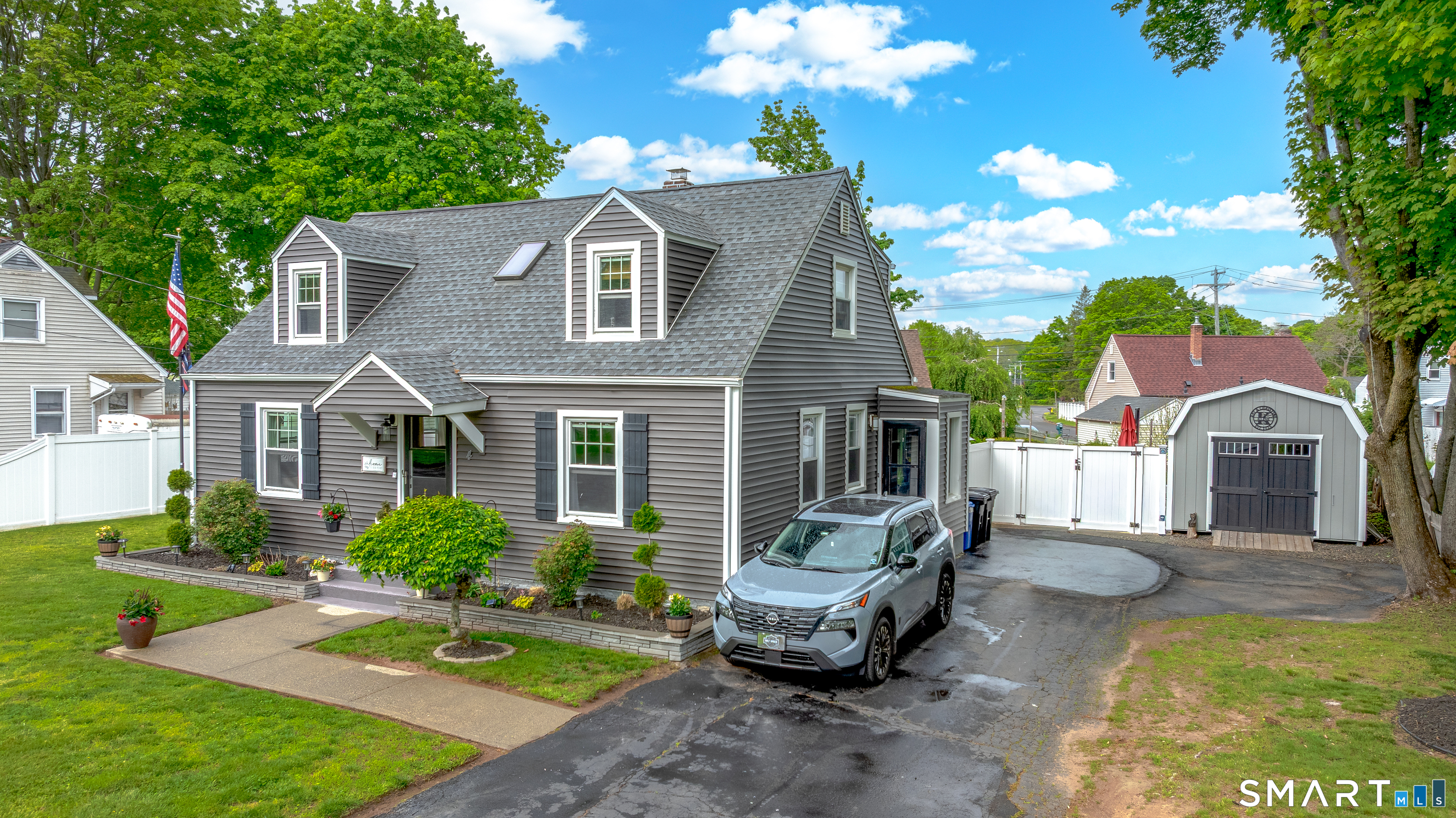 4 Nicholas Drive