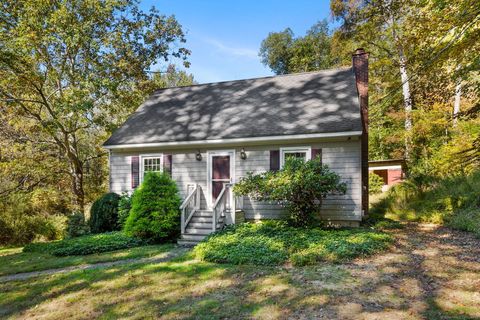 5 Woodbine Lane Newtown CT 06470