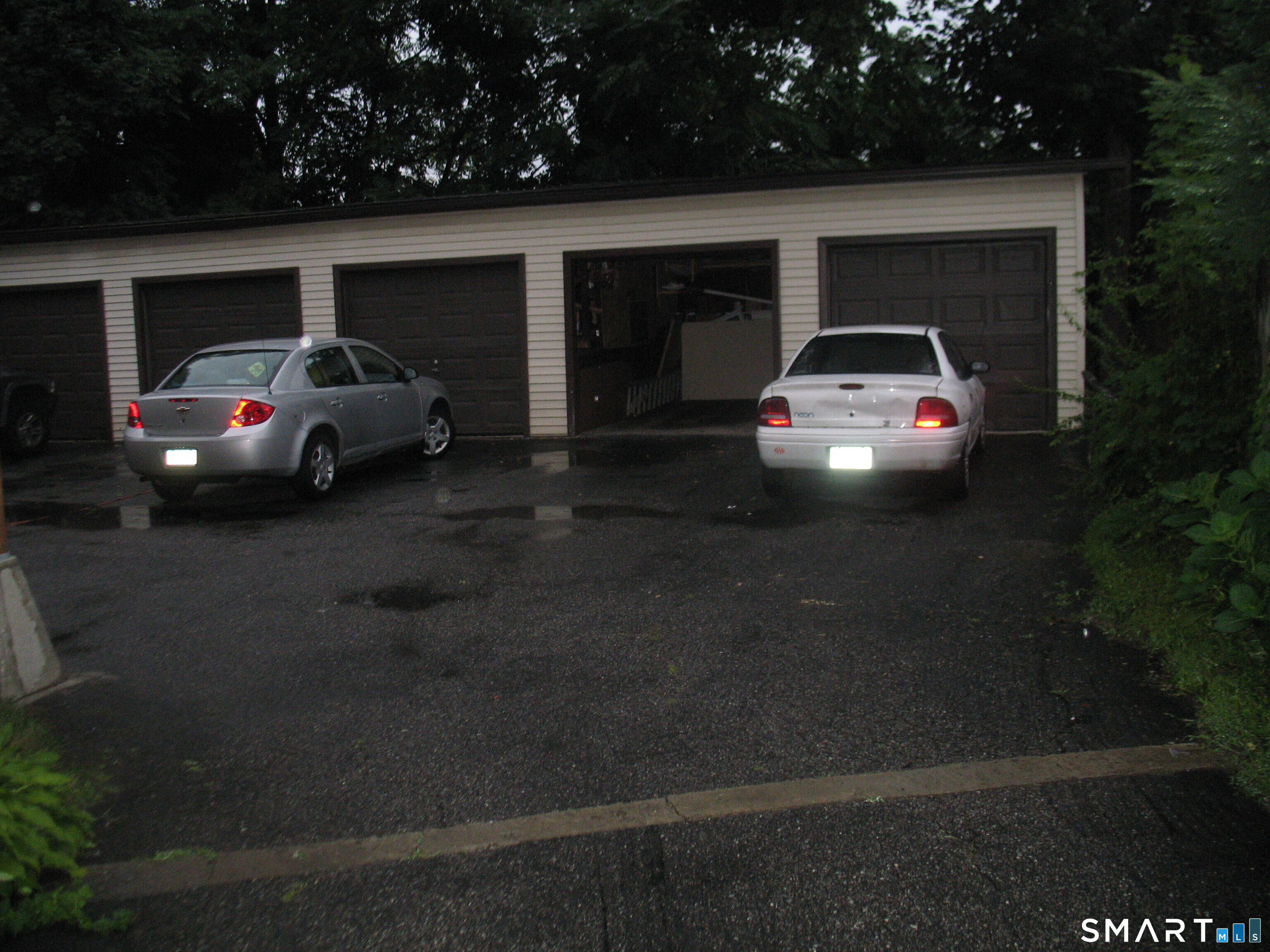 563 Howe 1st Floor Avenue