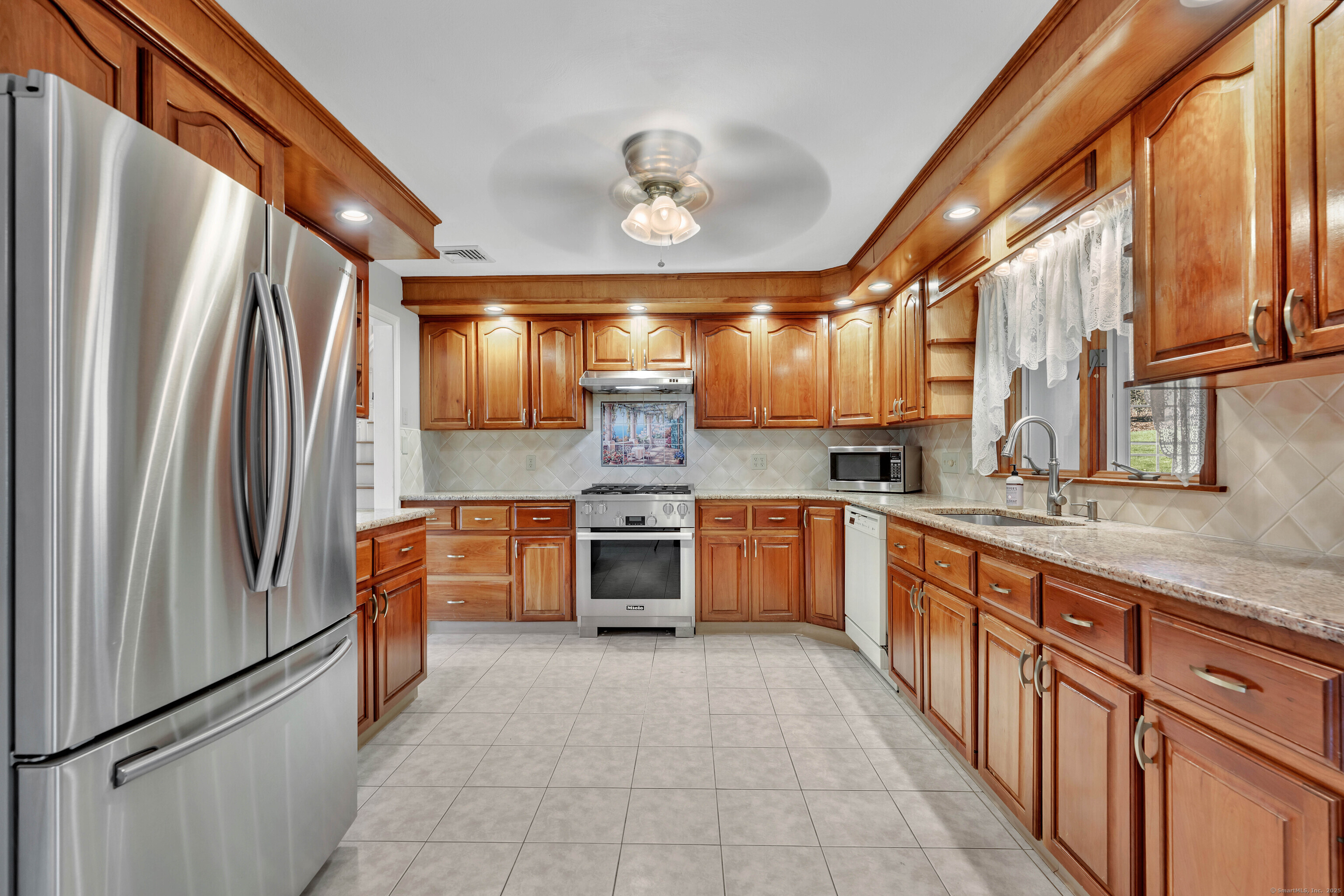 88 Ardsley Road, Waterbury, Connecticut image 6