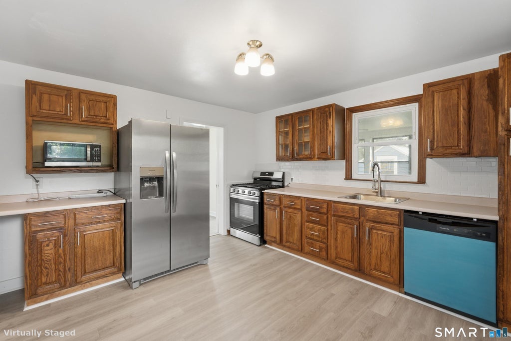 Photo of 34 Corona Drive, Waterbury, CT 06708 (MLS # 24208722)