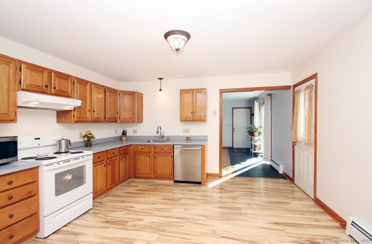 120 Homewood Avenue, North Haven, Connecticut image 7