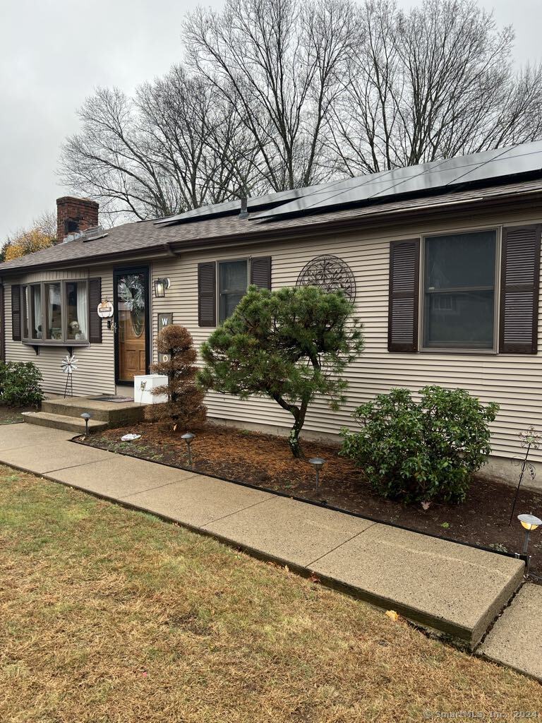 Property for Sale at Beelzebub Road, South Windsor, Connecticut - Bedrooms: 4 
Bathrooms: 3 
Rooms: 9  - $449,900