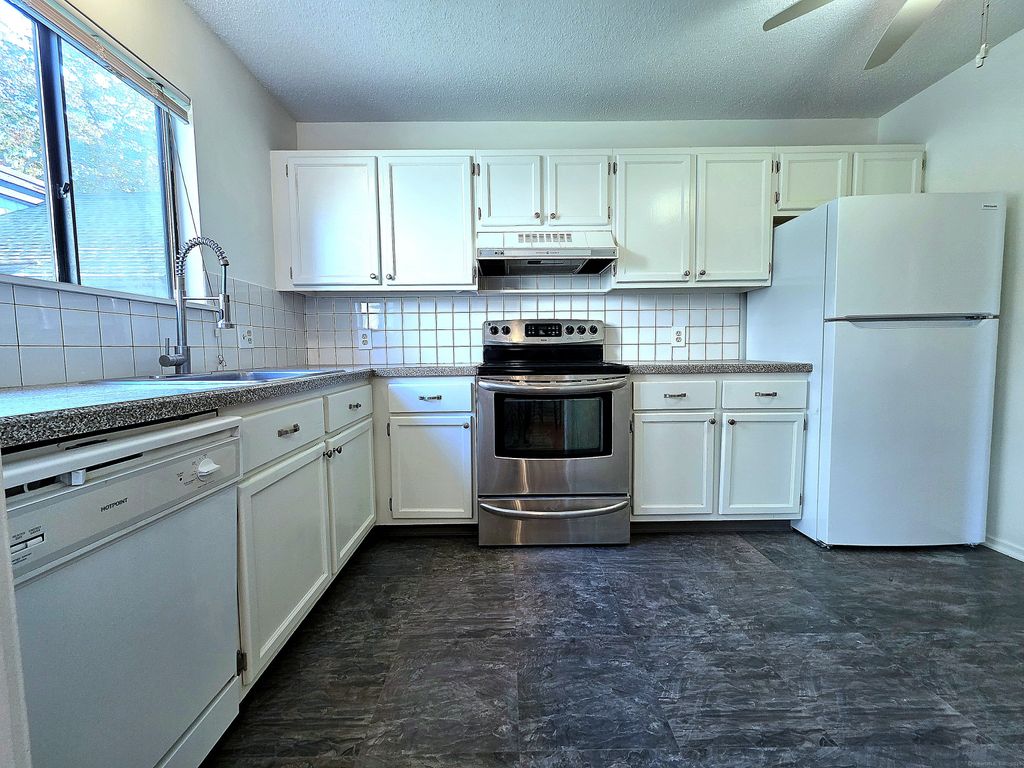 Photo of 563 Heritage Village #F, Southbury, CT 06488 (MLS # 24134592)