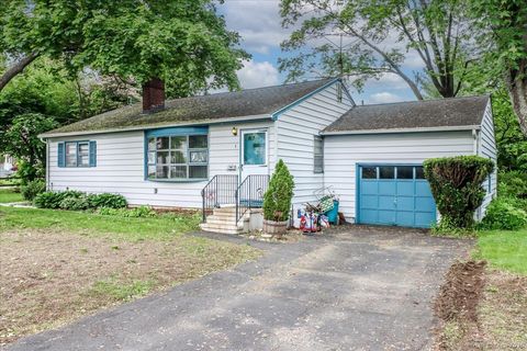 1 Triangle Terrace, Danbury, CT 06810 - #: 24095867