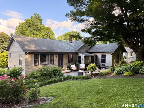 Photo of 5 Hanover Road, Newtown, CT 06470 (MLS # 24182732)