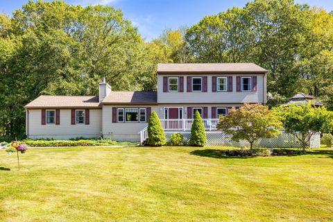 39 Putting Green Lane Prospect CT 06712