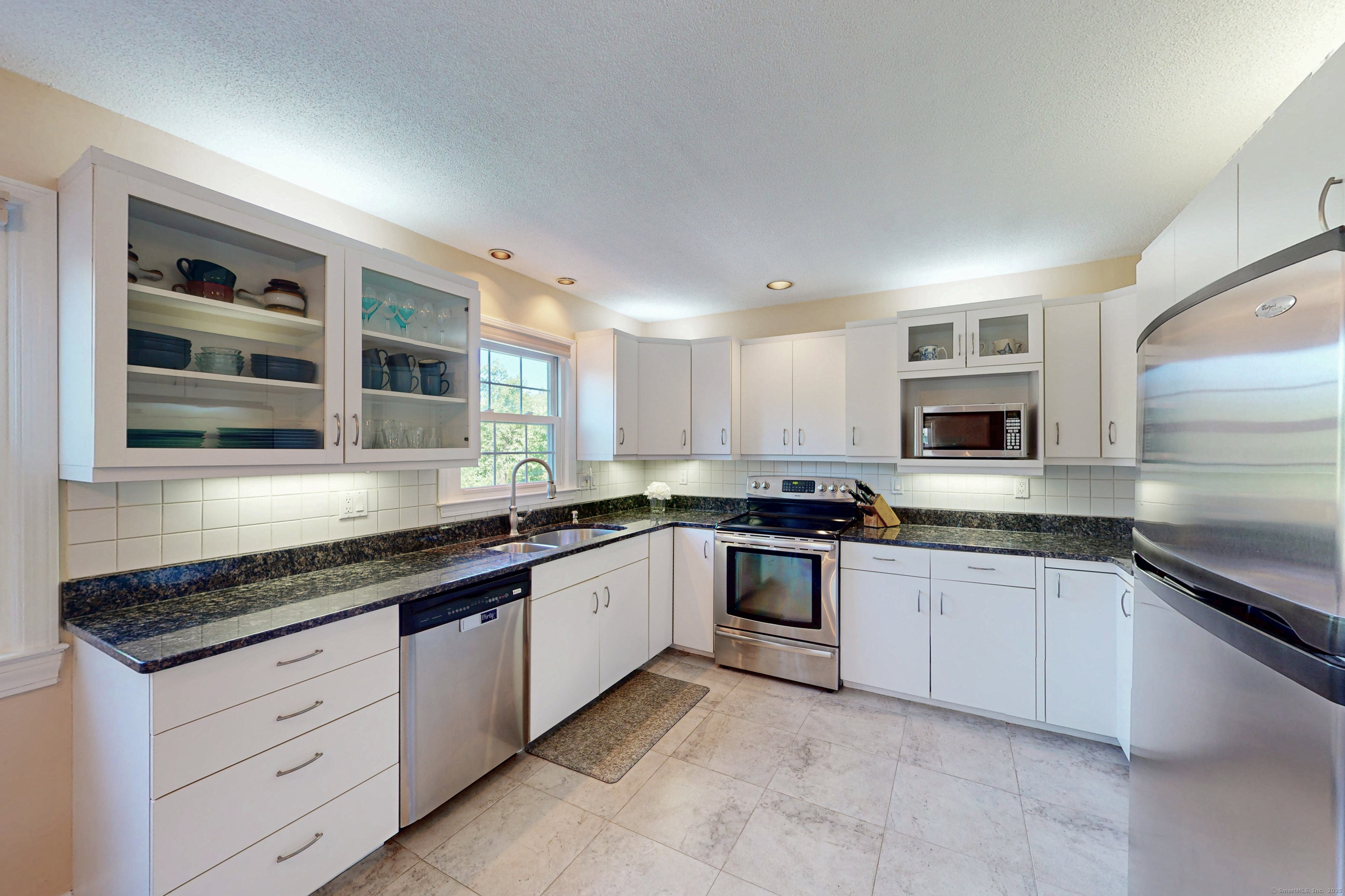 54 Flax Hill Road, Brookfield, Connecticut image 14